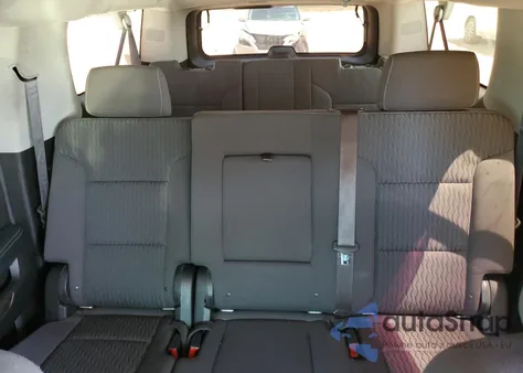 2017 Chevrolet Suburban C1500 Ls из США, поврежденный, VIN 1GNSCGKC4HR230302